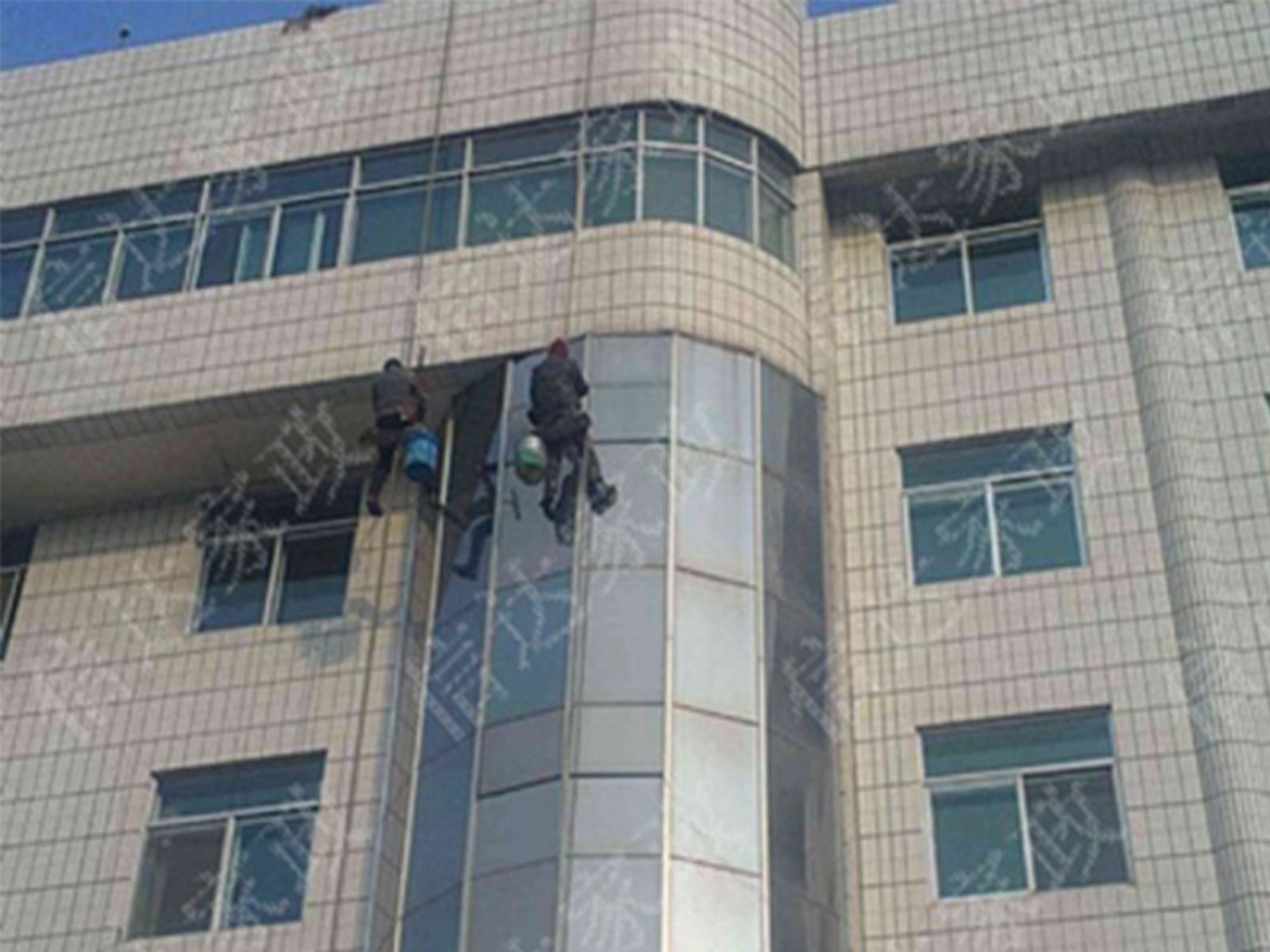 司法局外(wài)牆清洗