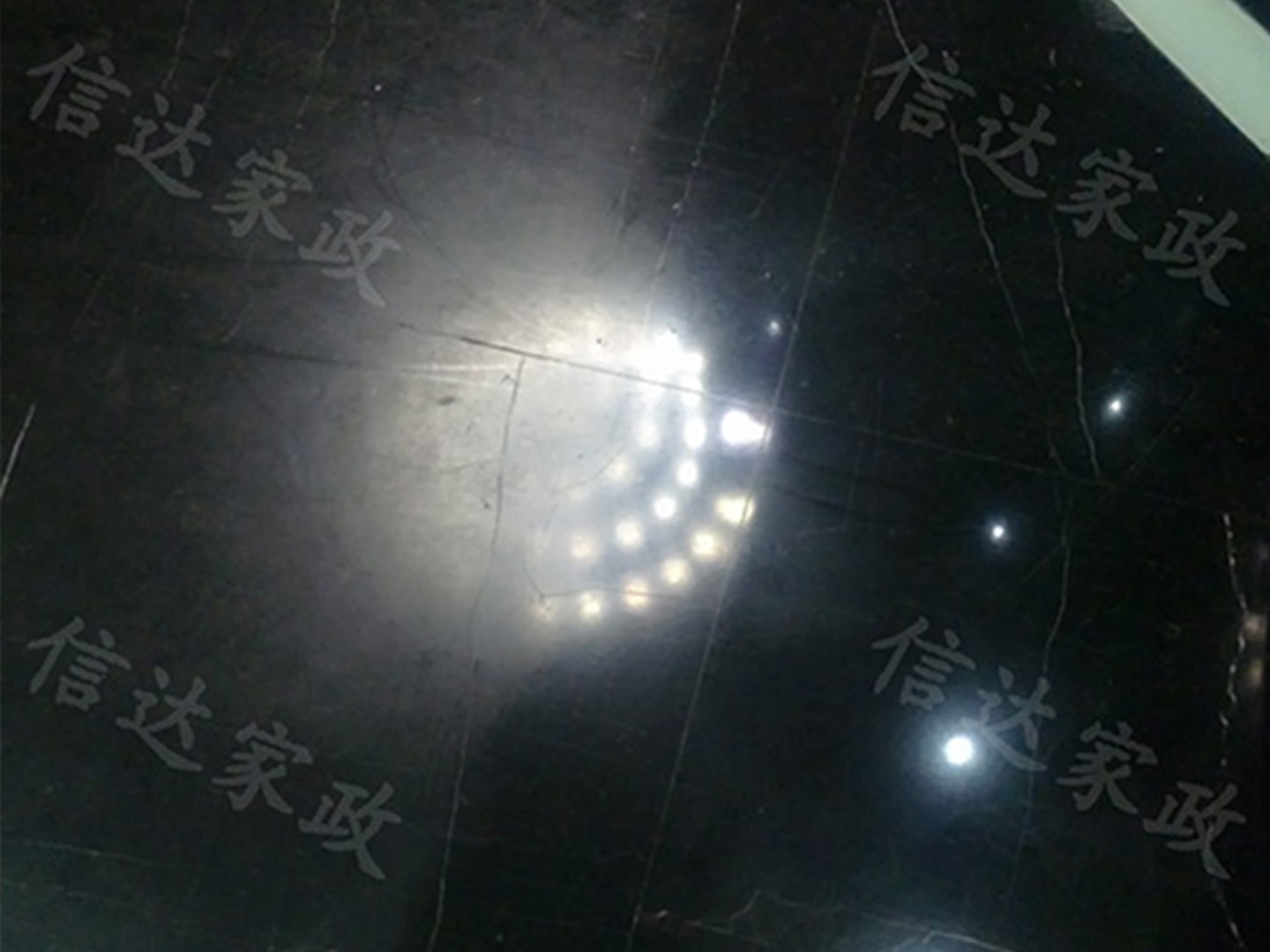 黑(hēi)色大(dà)理(lǐ)石養護